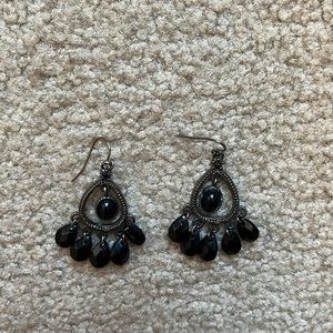 🎉3 for $15- Black dangle earrings